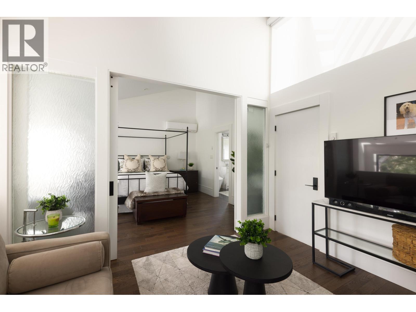 4005 VINE STREET, Vancouver
