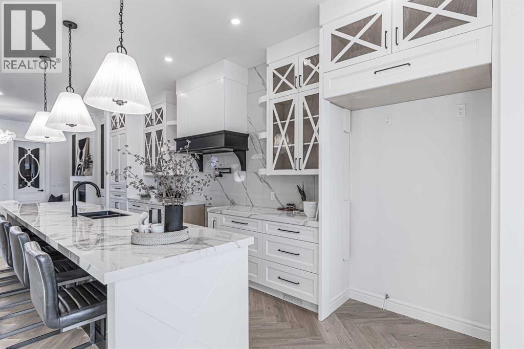 Single Family House for Sale in   Avenue SW Altadore Calgary 