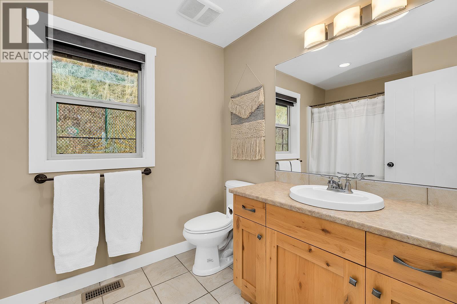  159 Clifton Road North, Kelowna