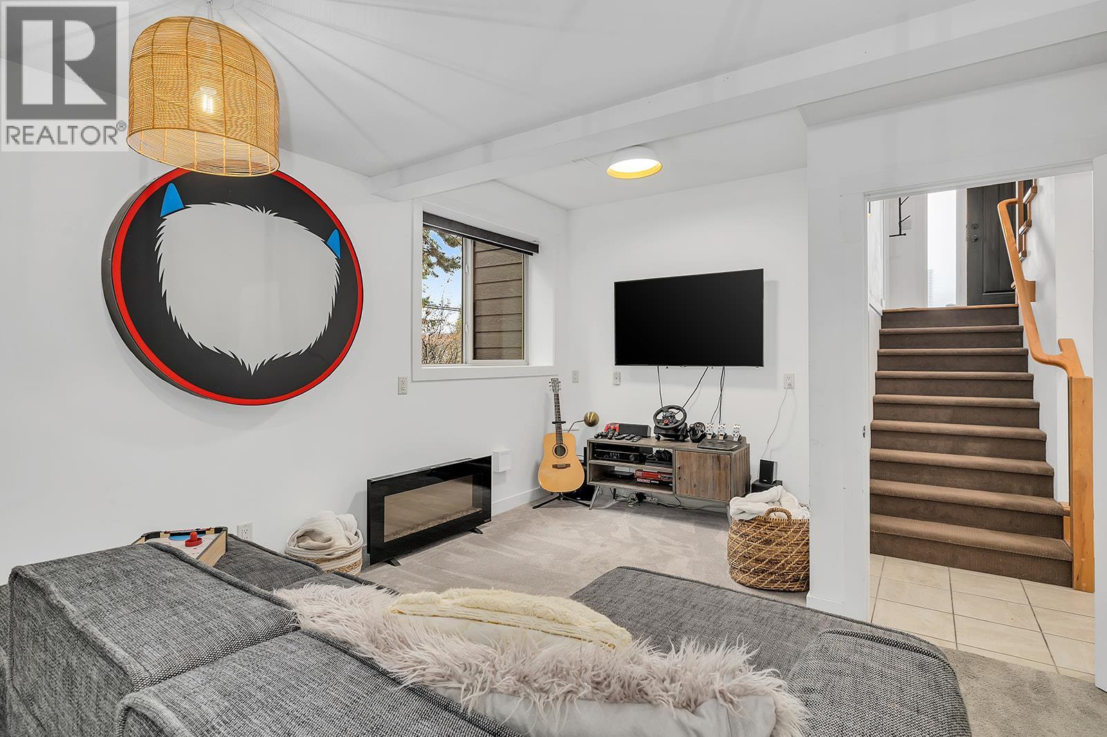  159 Clifton Road North, Kelowna