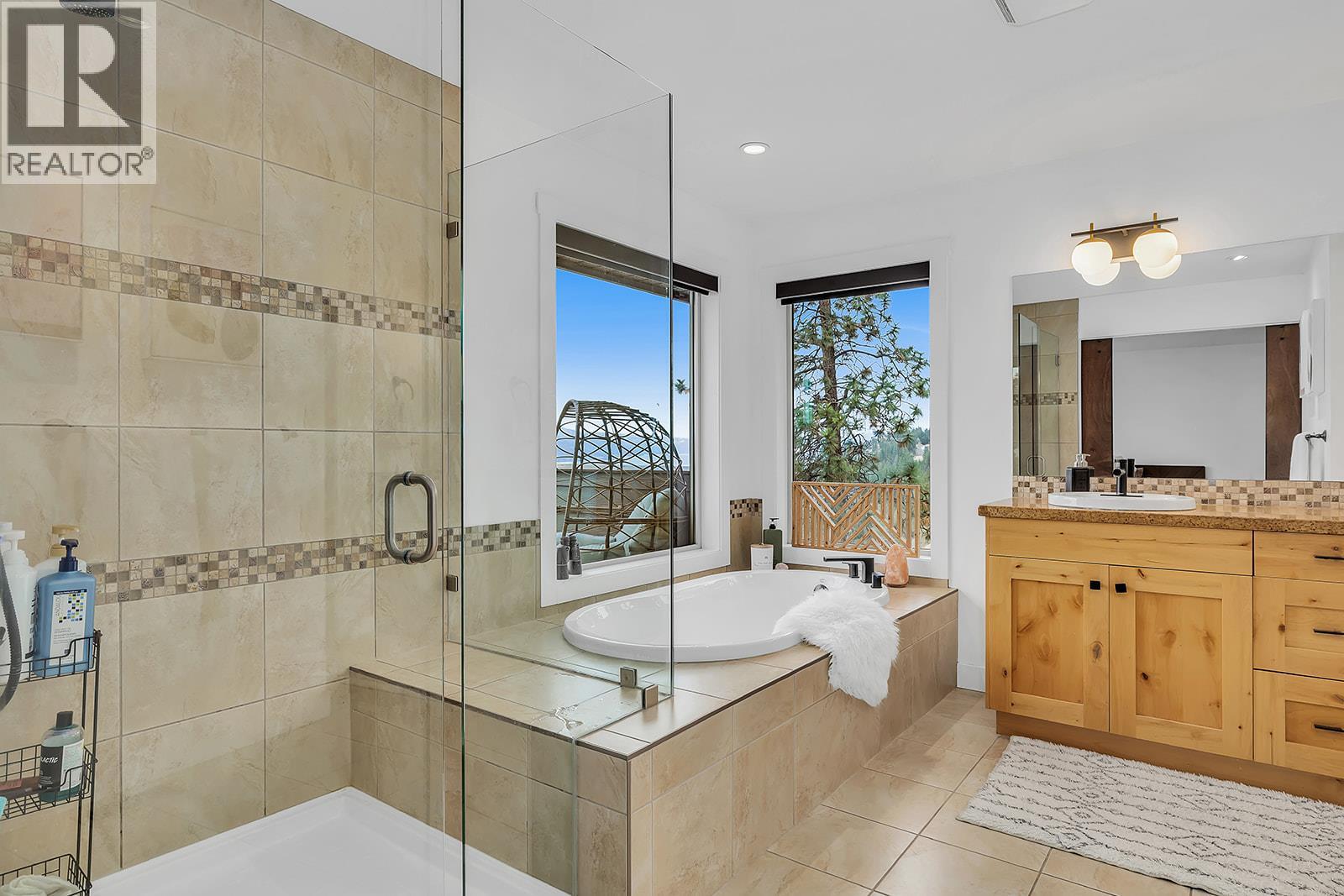  159 Clifton Road North, Kelowna