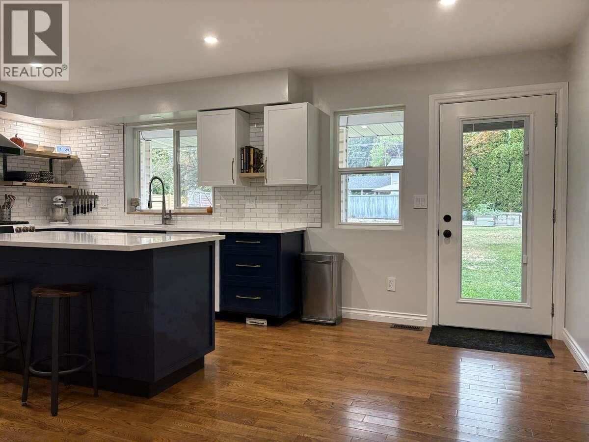 2628 6TH Avenue, Castlegar