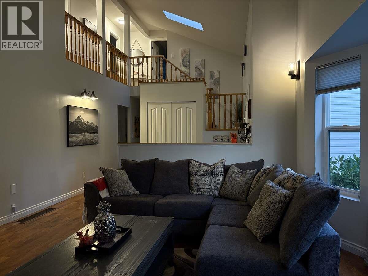 2628 6TH Avenue, Castlegar