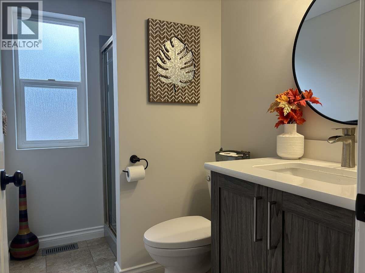 2628 6TH Avenue, Castlegar