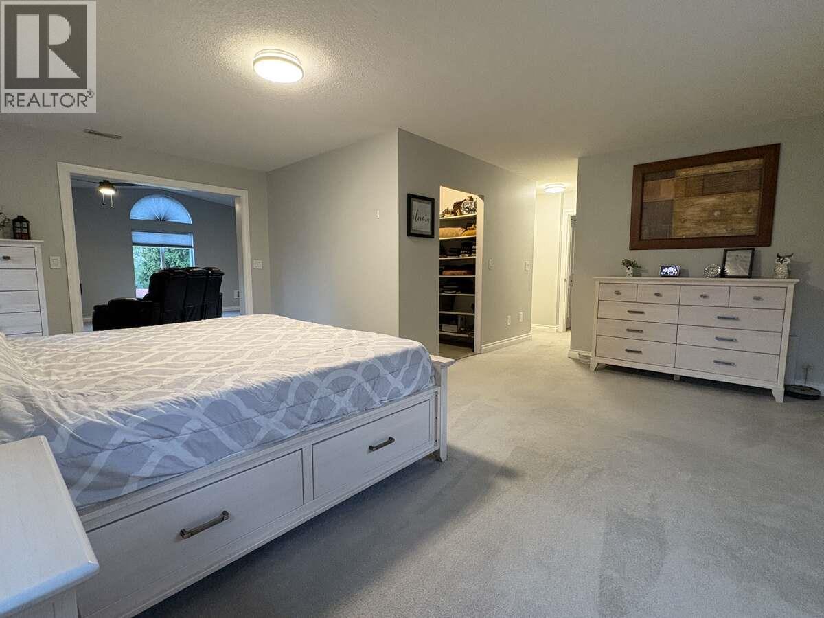2628 6TH Avenue, Castlegar