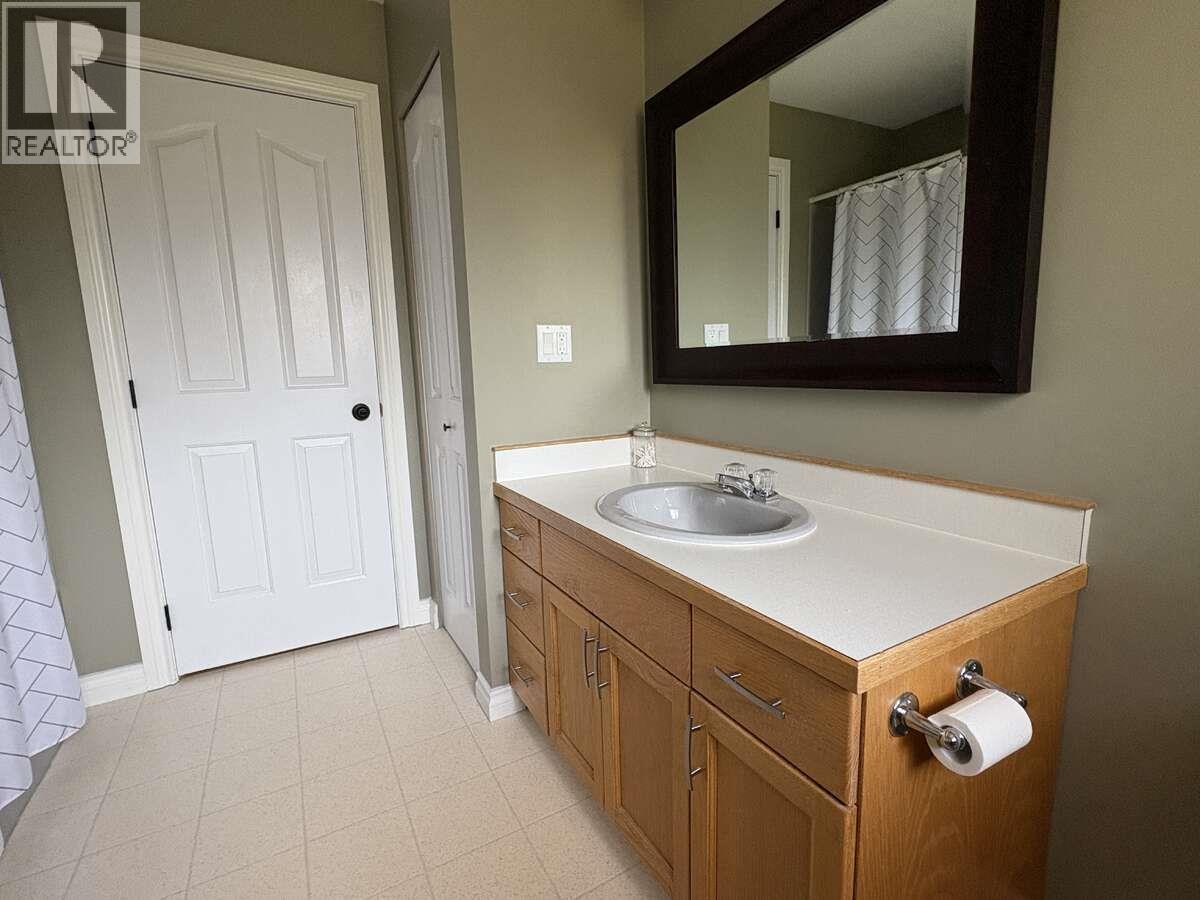 2628 6TH Avenue, Castlegar