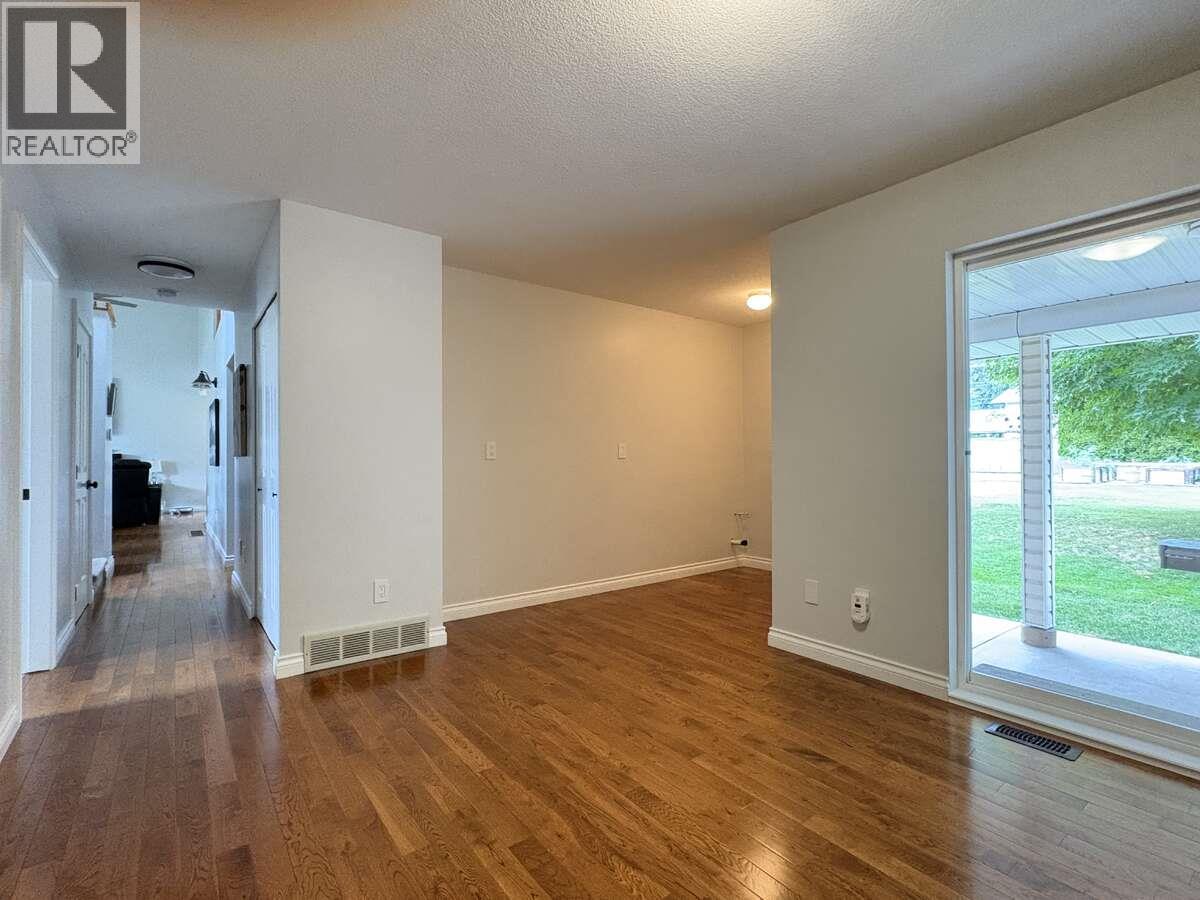 2628 6TH Avenue, Castlegar