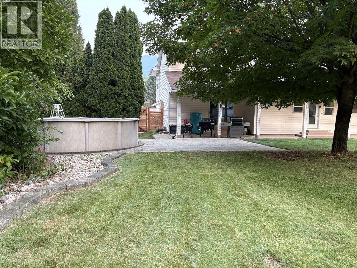 2628 6TH Avenue, Castlegar