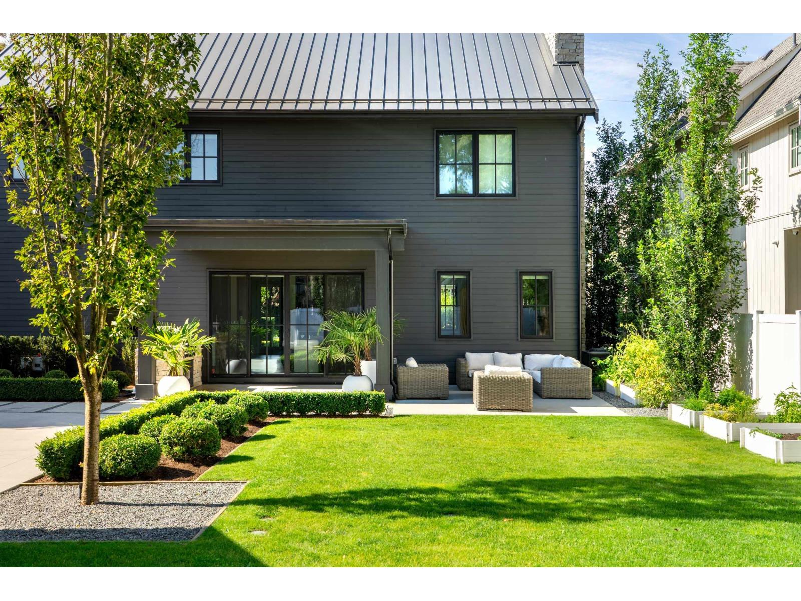 8870 BARTLETT STREET, Langley
