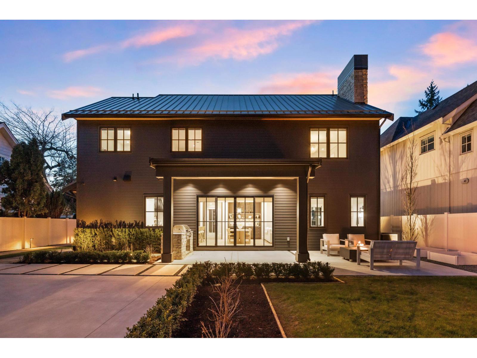 8870 BARTLETT STREET, Langley