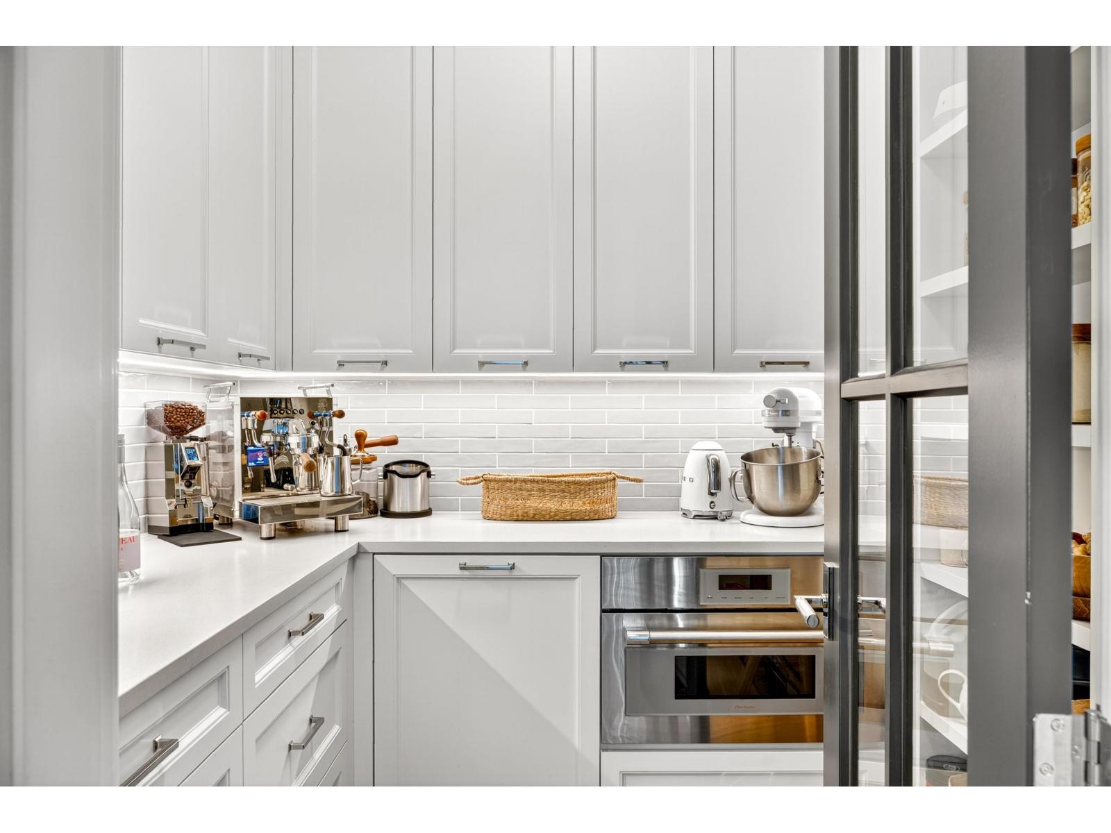 8870 BARTLETT STREET, Langley