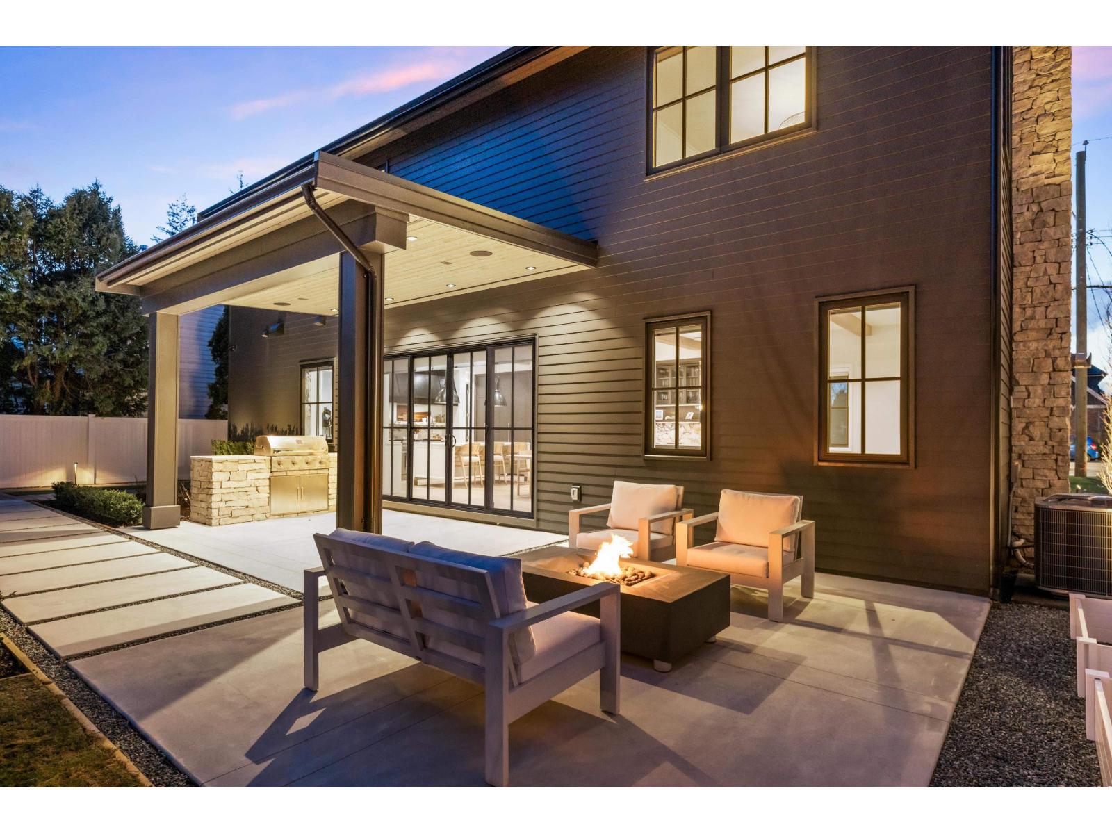 8870 BARTLETT STREET, Langley
