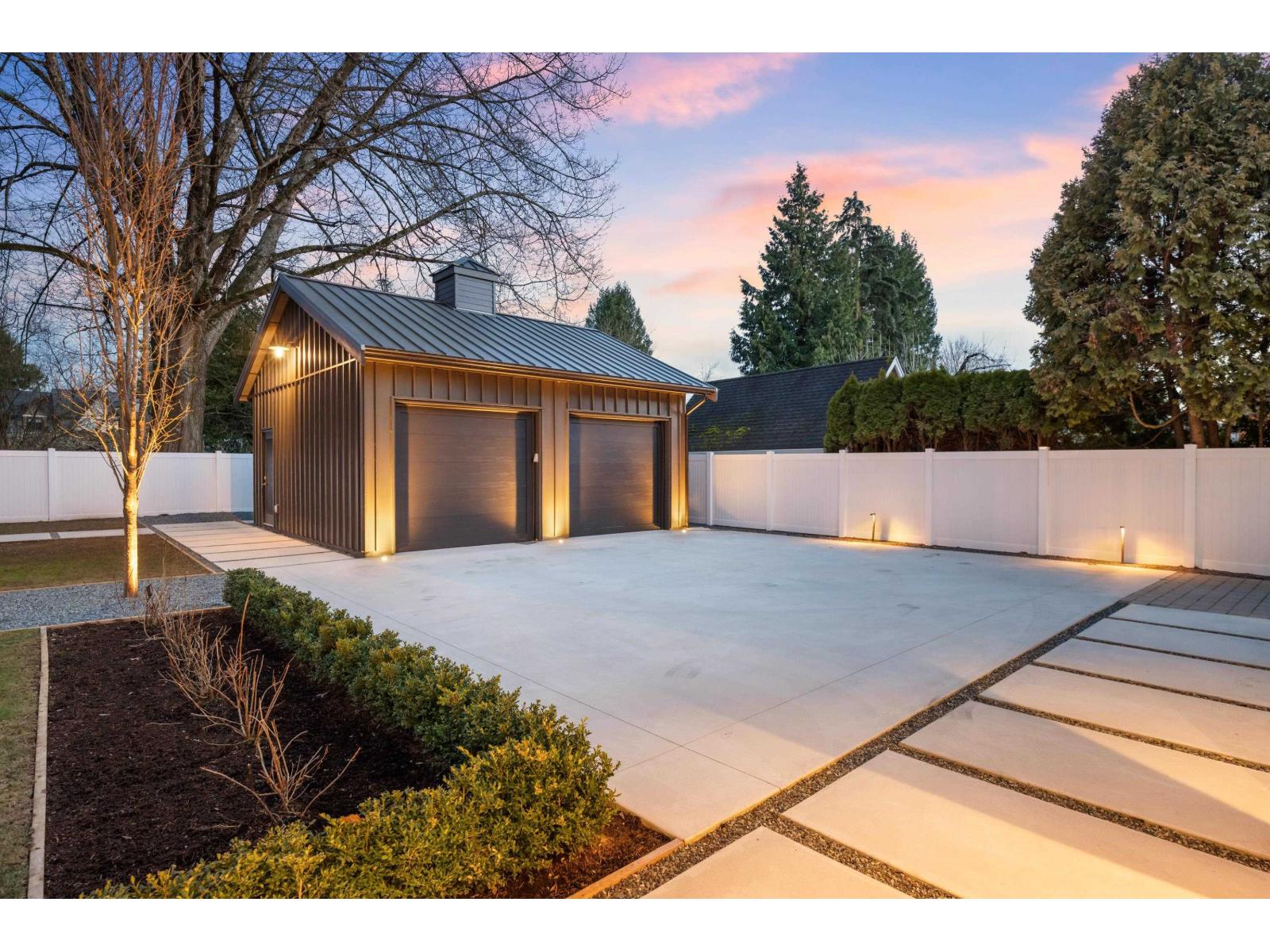 8870 BARTLETT STREET, Langley