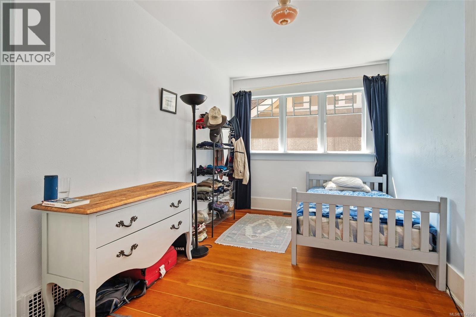 1746 Lulie St, Oak Bay