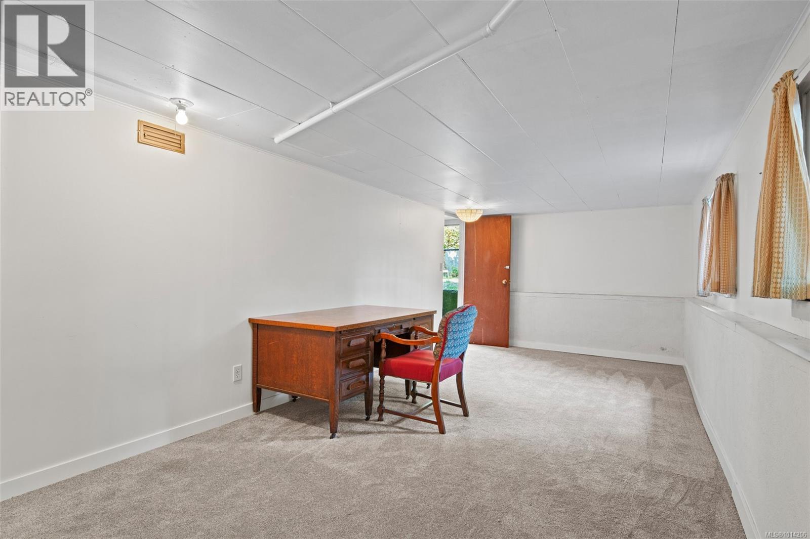 1746 Lulie St, Oak Bay