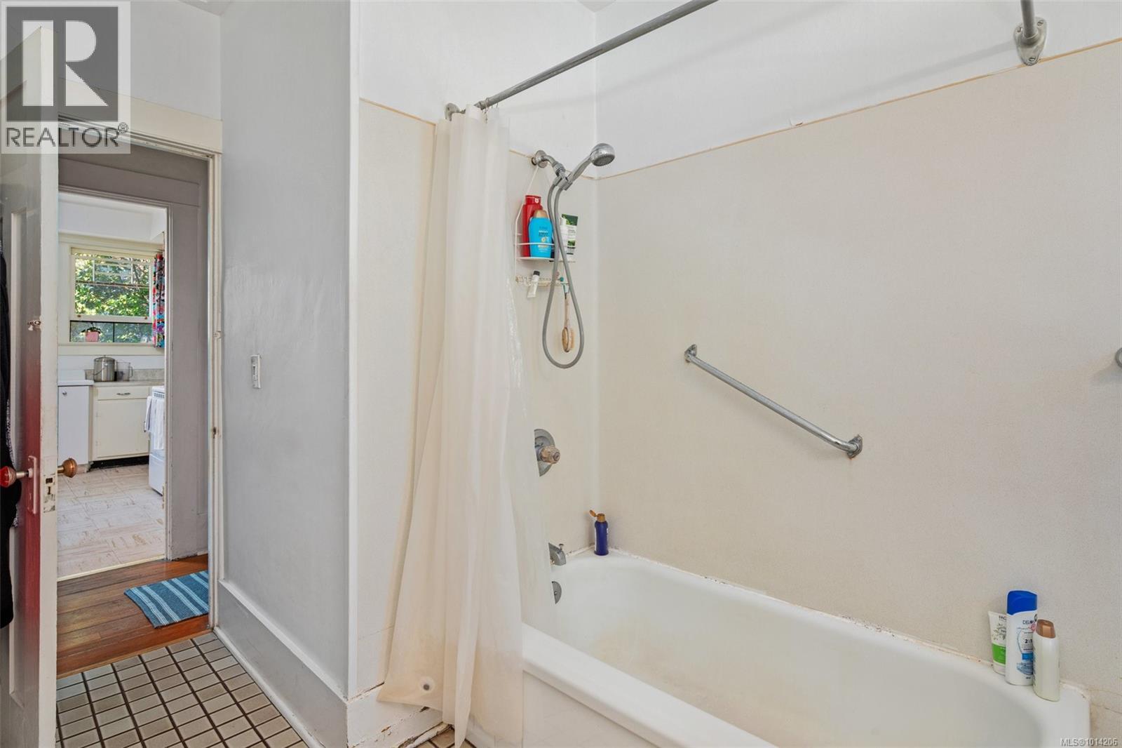 1746 Lulie St, Oak Bay