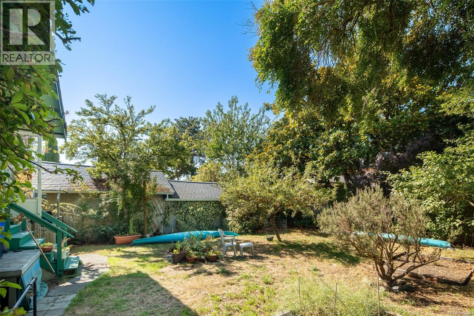1746 Lulie St, Oak Bay