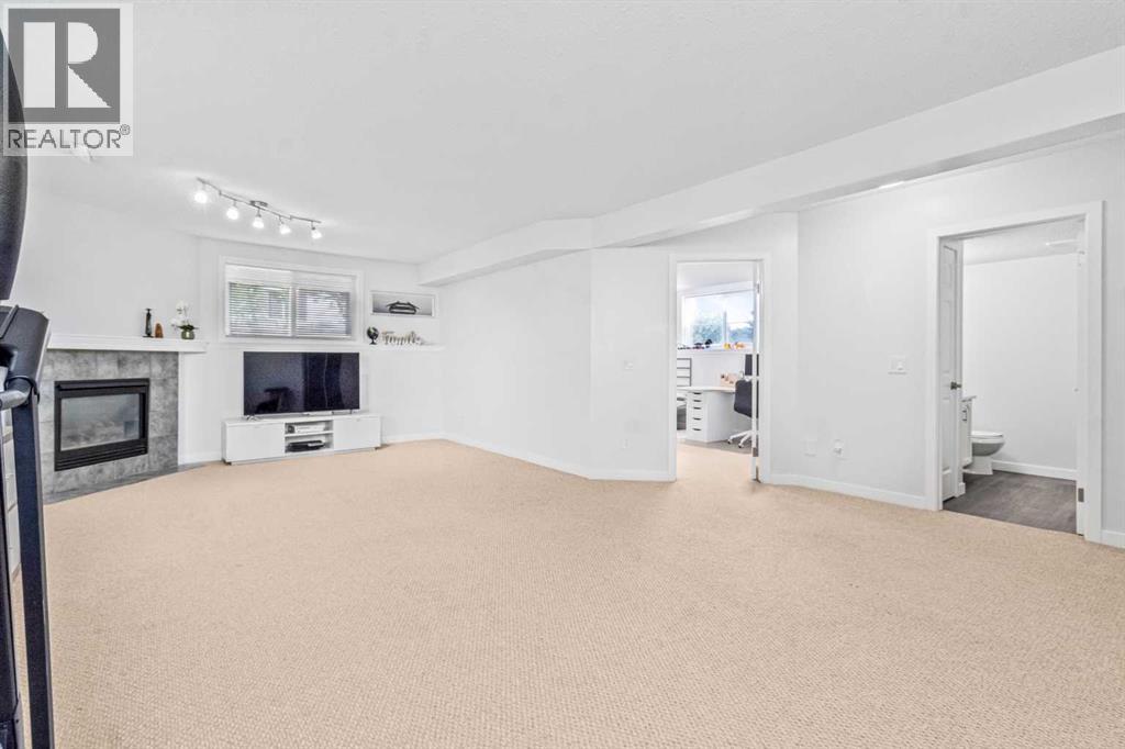 Single Family House Bi-level for Sale in  Coventry Road NE Coventry Hills Calgary 