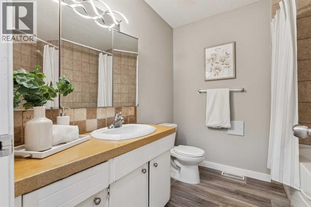 Single Family House Bungalow for Sale in  Whitestone Way NE Whitehorn Calgary 