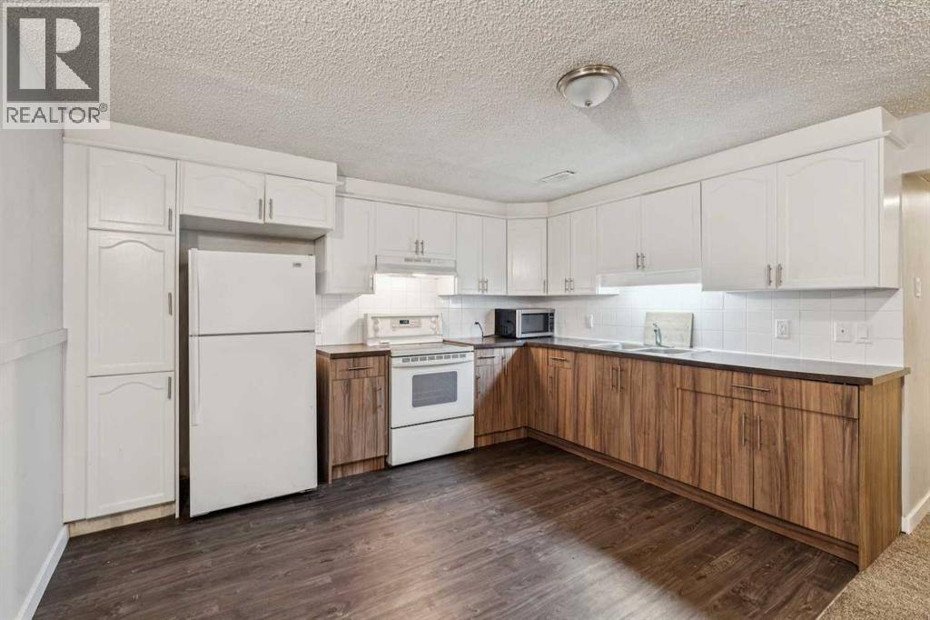 Single Family House Bungalow for Sale in  Whitestone Way NE Whitehorn Calgary 