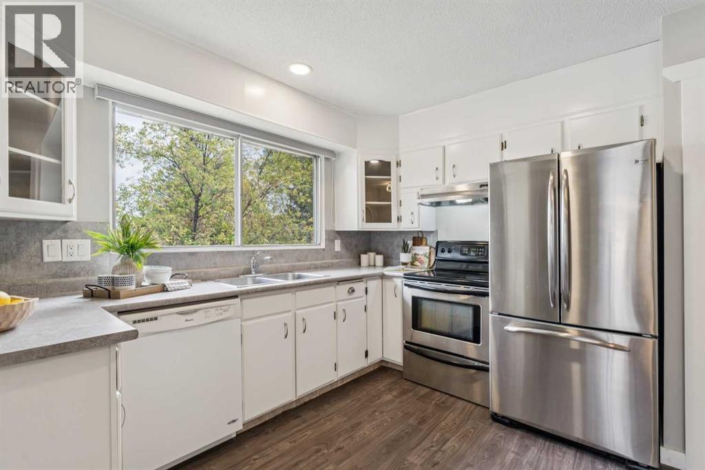Single Family House Bungalow for Sale in  Whitestone Way NE Whitehorn Calgary 