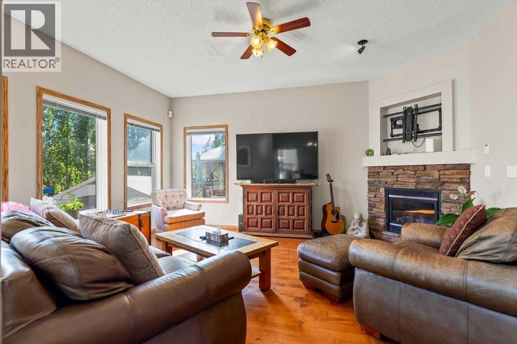 Single Family House for Sale in  Tuscany Ridge Heights NW Tuscany Calgary 