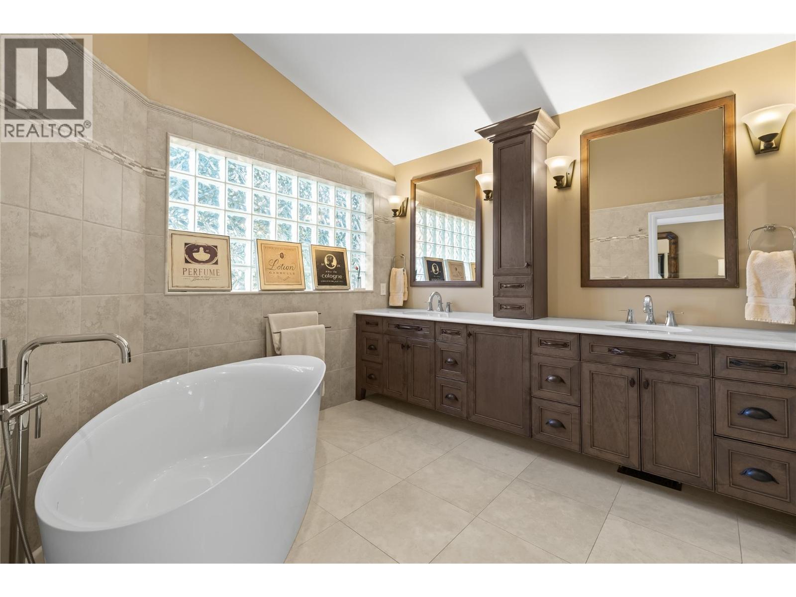  3992 Gallaghers Parkway, Kelowna