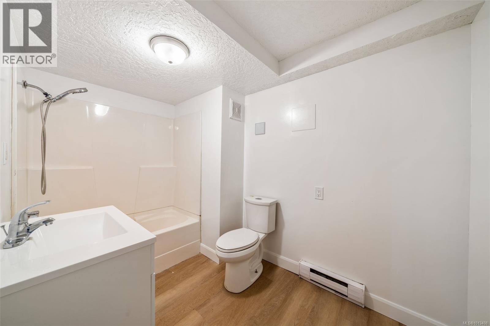 1 1164 Palmer Rd, Saanich