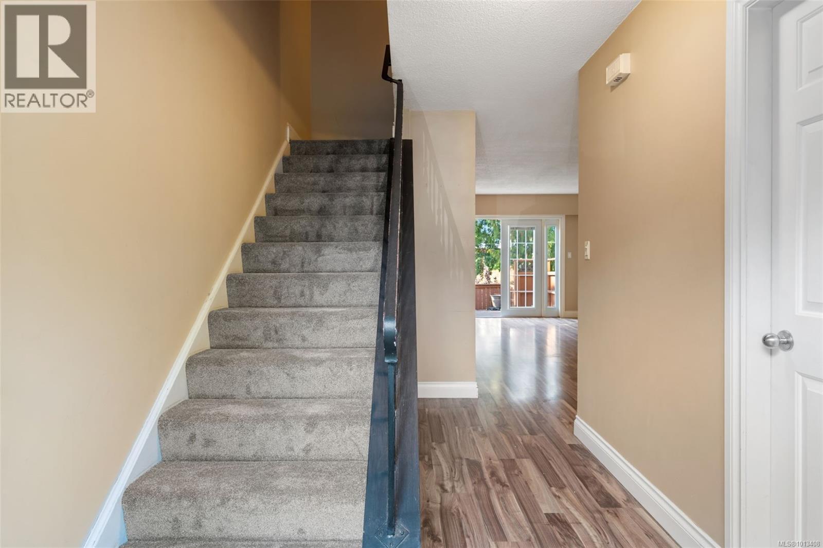 1 1164 Palmer Rd, Saanich