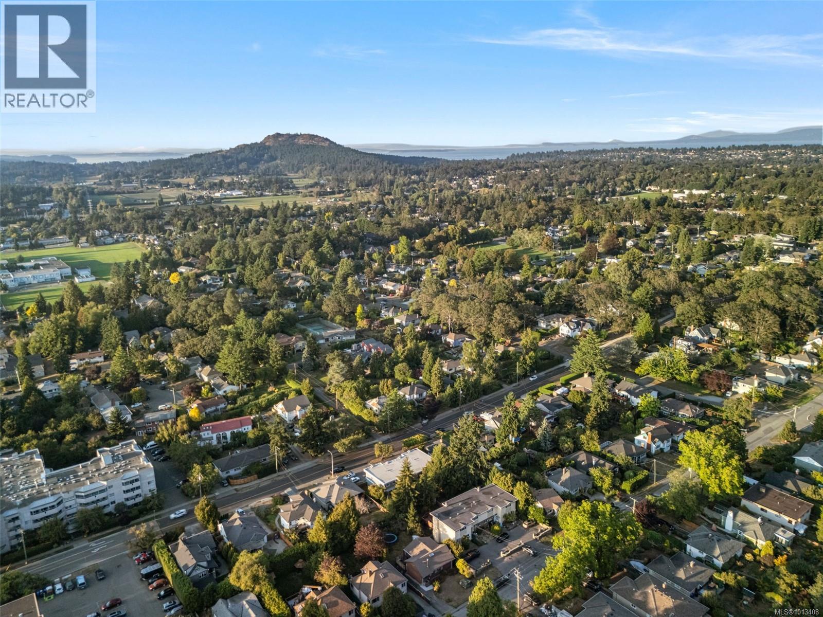 1 1164 Palmer Rd, Saanich