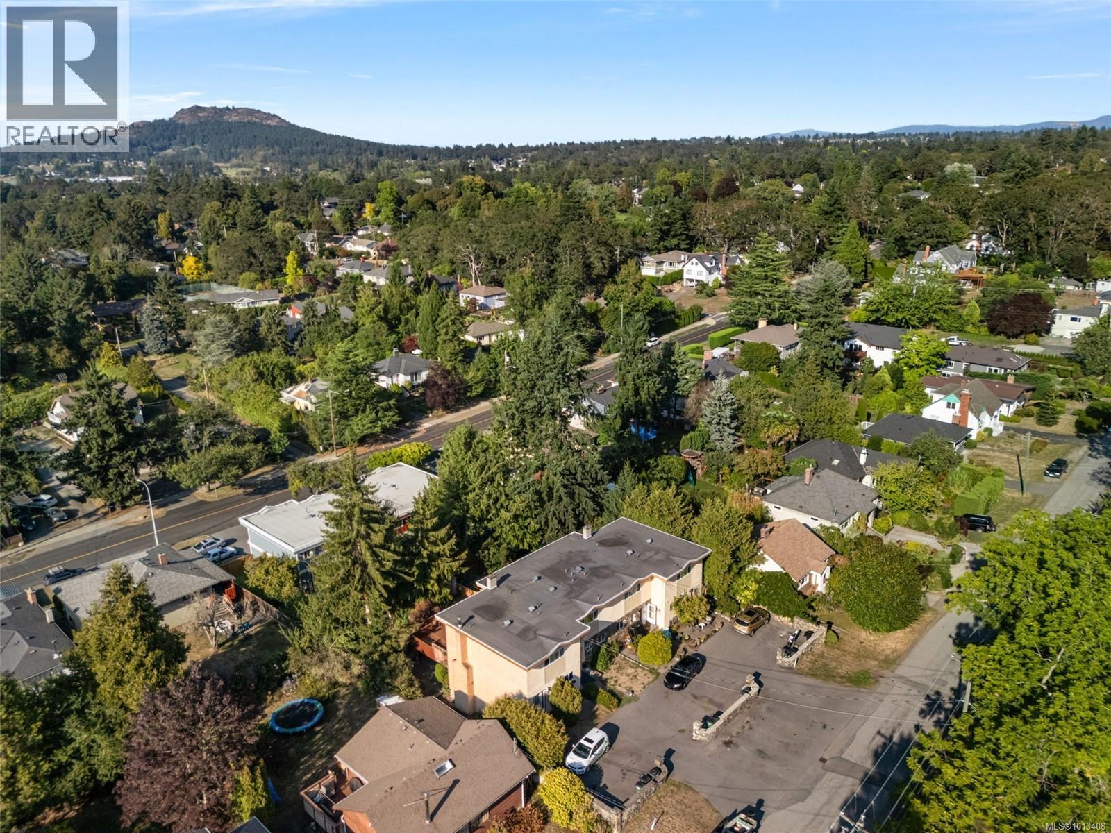1 1164 Palmer Rd, Saanich