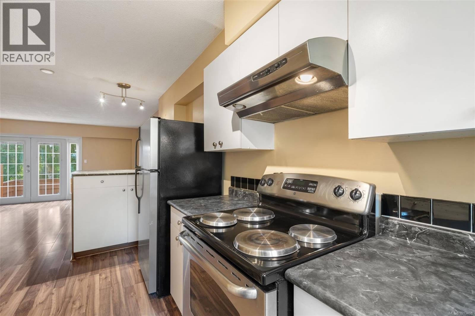 1 1164 Palmer Rd, Saanich