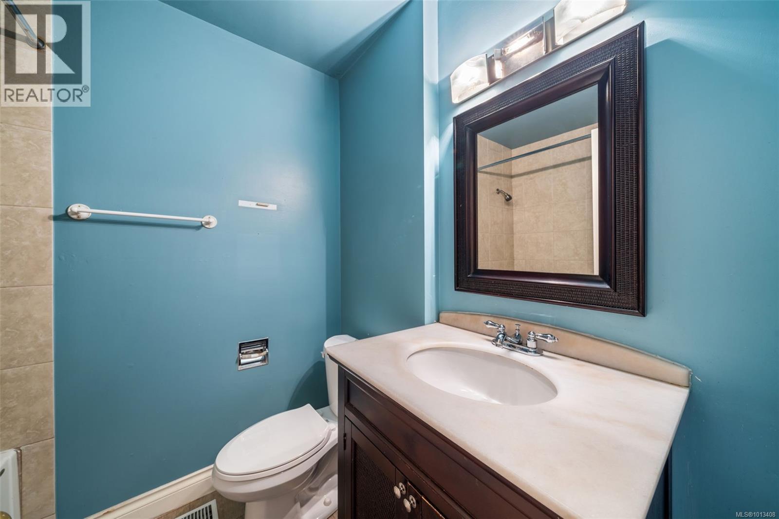 1 1164 Palmer Rd, Saanich