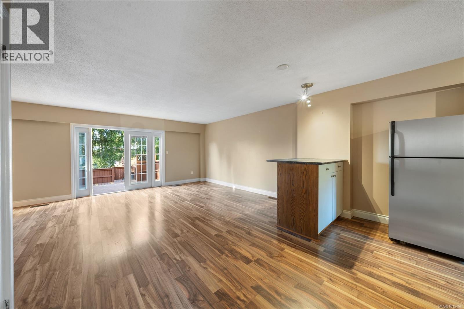 1 1164 Palmer Rd, Saanich