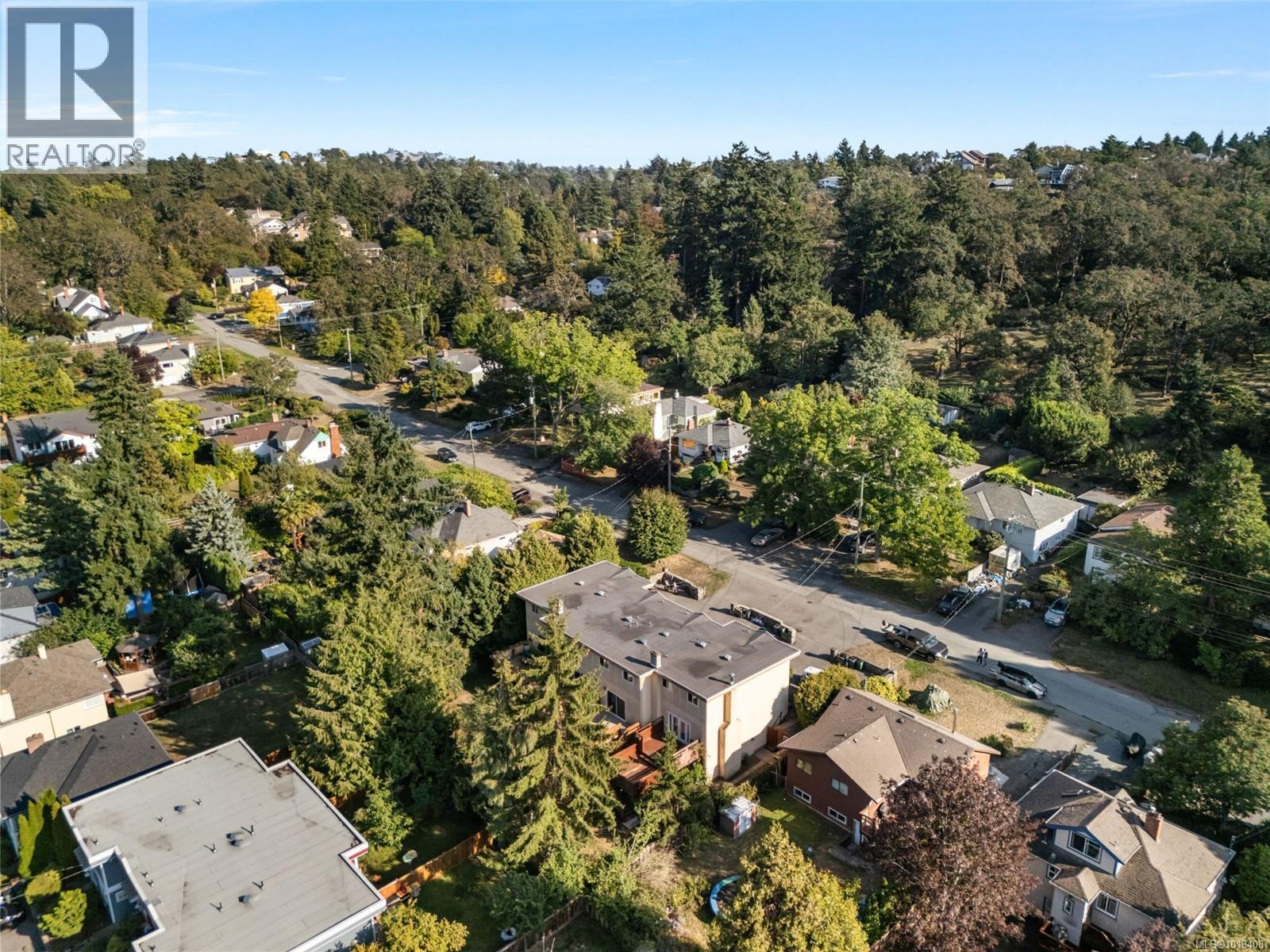 1 1164 Palmer Rd, Saanich