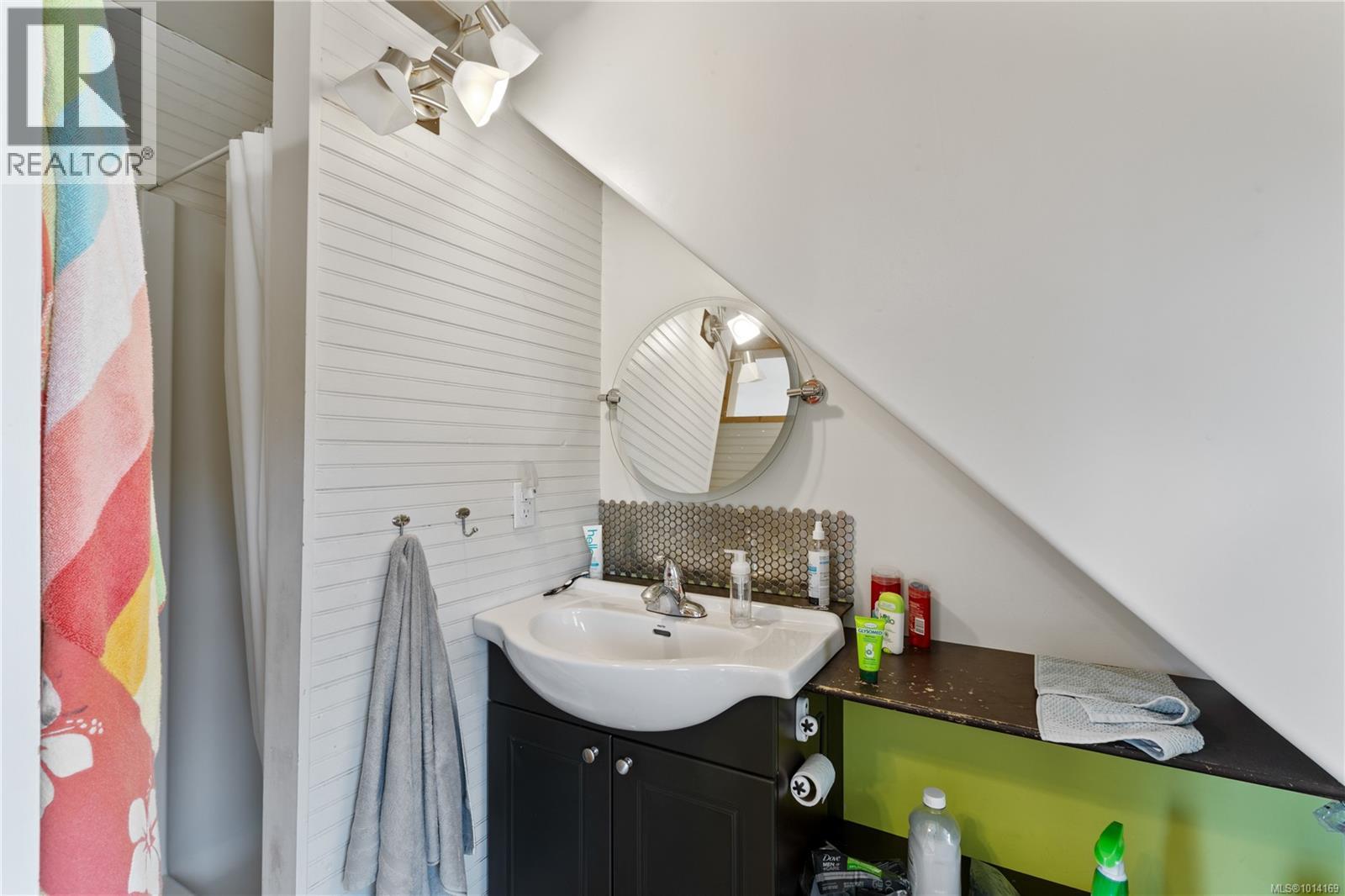 1250 22nd St, Courtenay