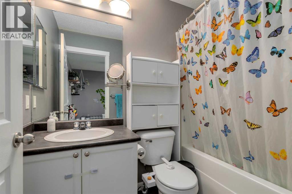Single Family House for Sale in  Elgin View SE McKenzie Towne Calgary 