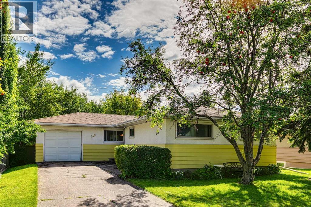 146 Wedgewood Drive SW, Calgary, Alberta