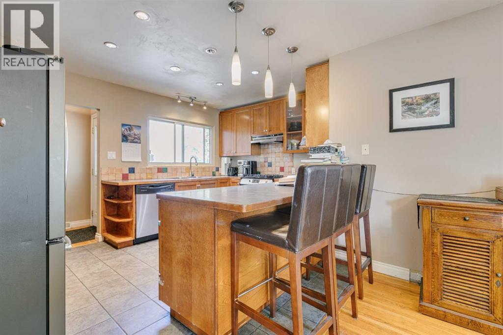 Single Family House Bungalow for Sale in  Wedgewood Drive SW Wildwood Calgary 