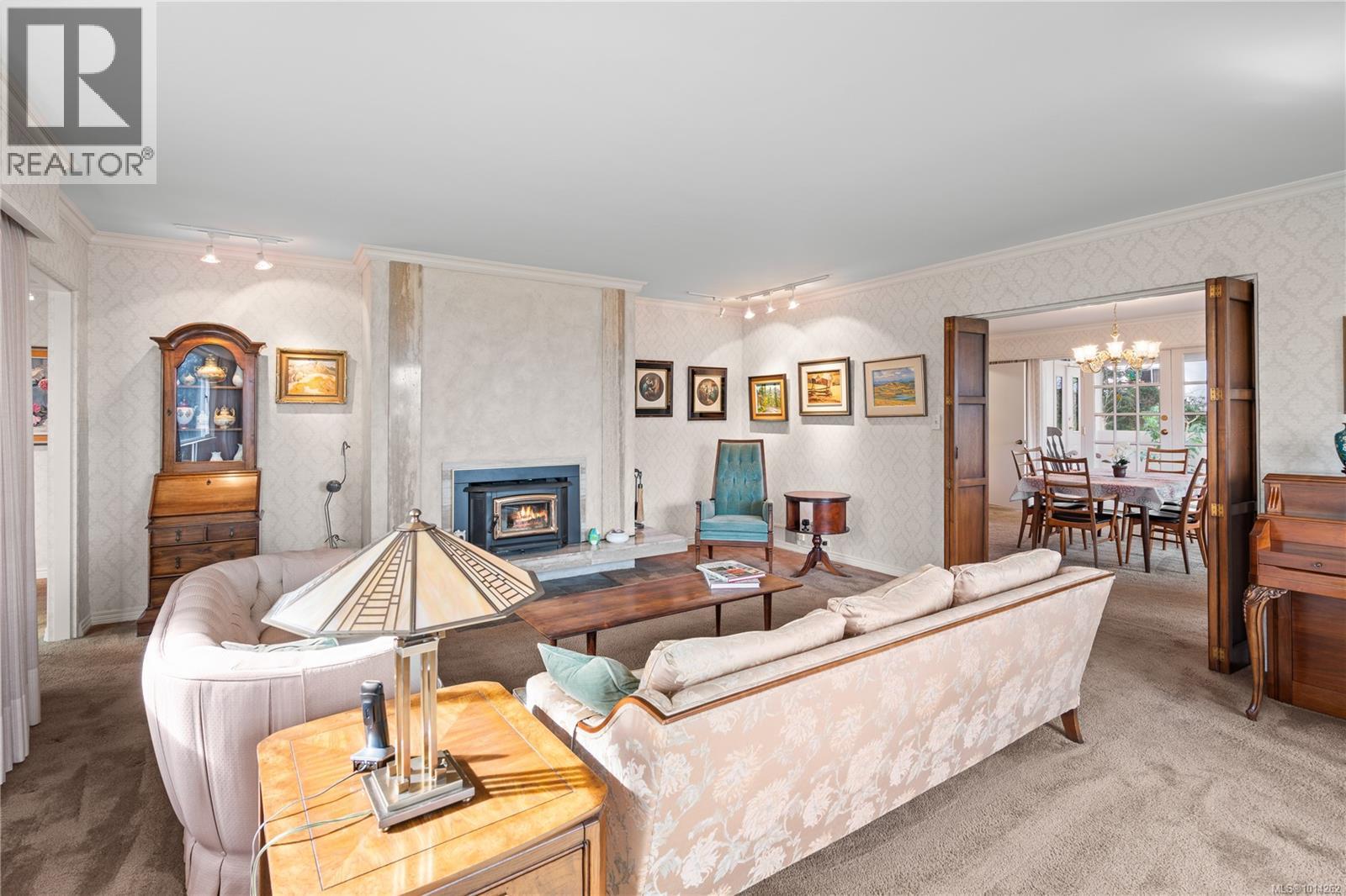 52 Sylvan Lane, Oak Bay