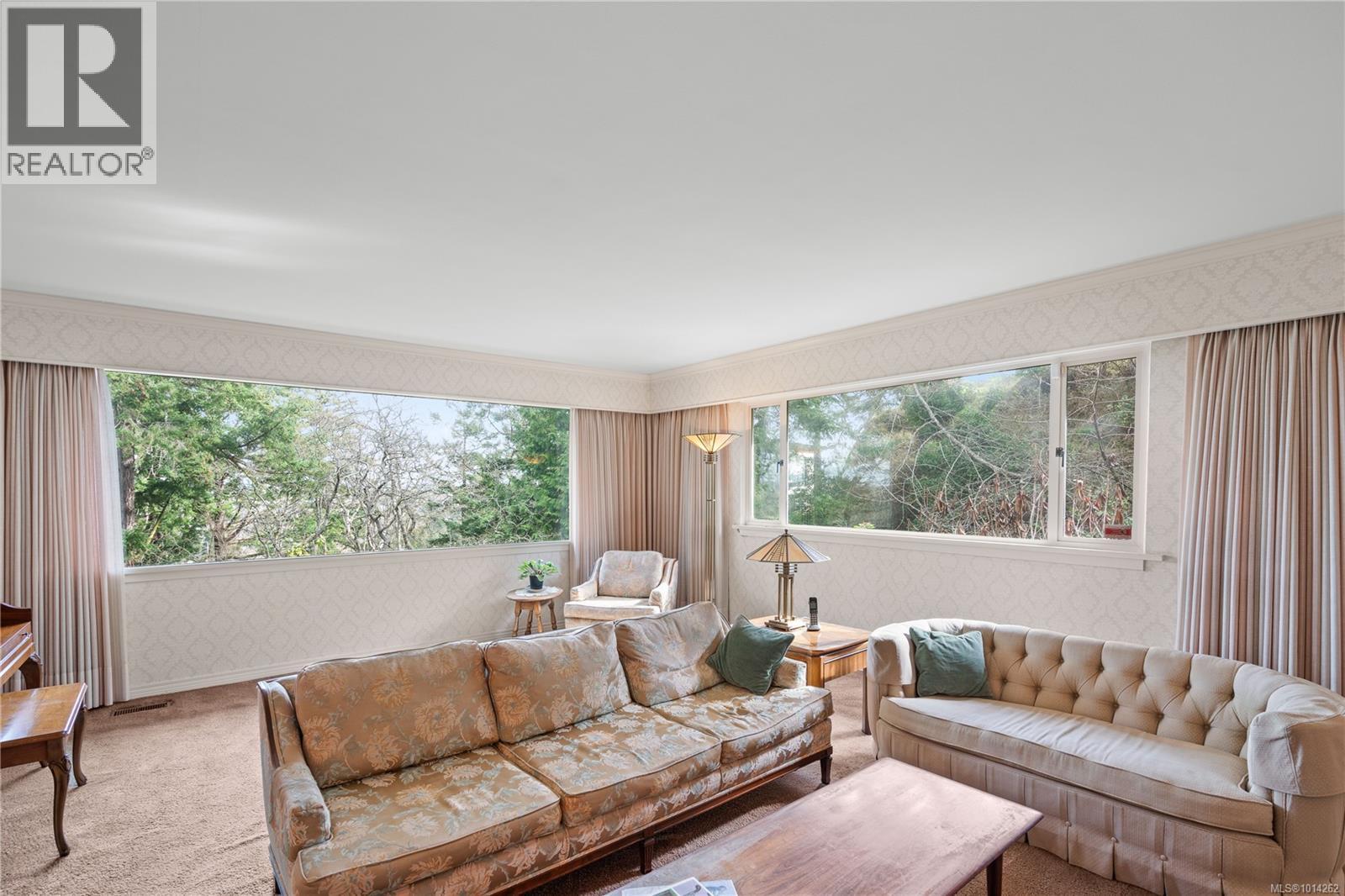 52 Sylvan Lane, Oak Bay