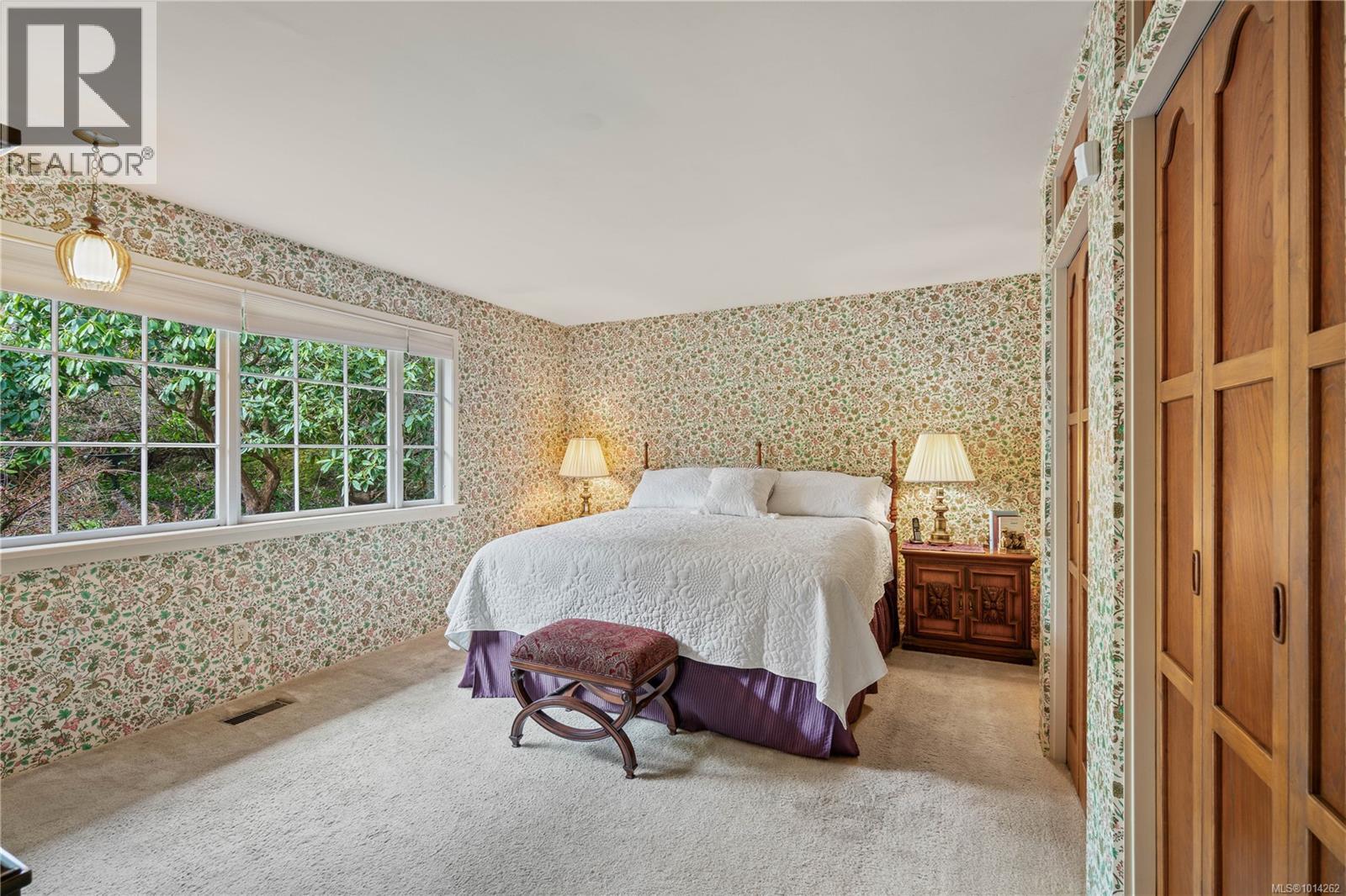 52 Sylvan Lane, Oak Bay