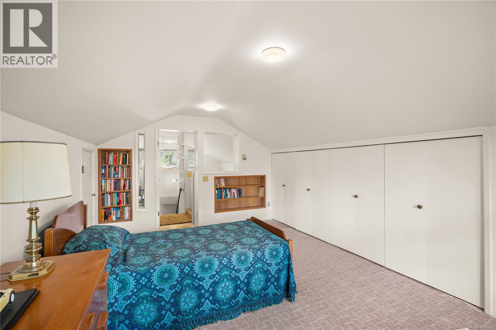 52 Sylvan Lane, Oak Bay