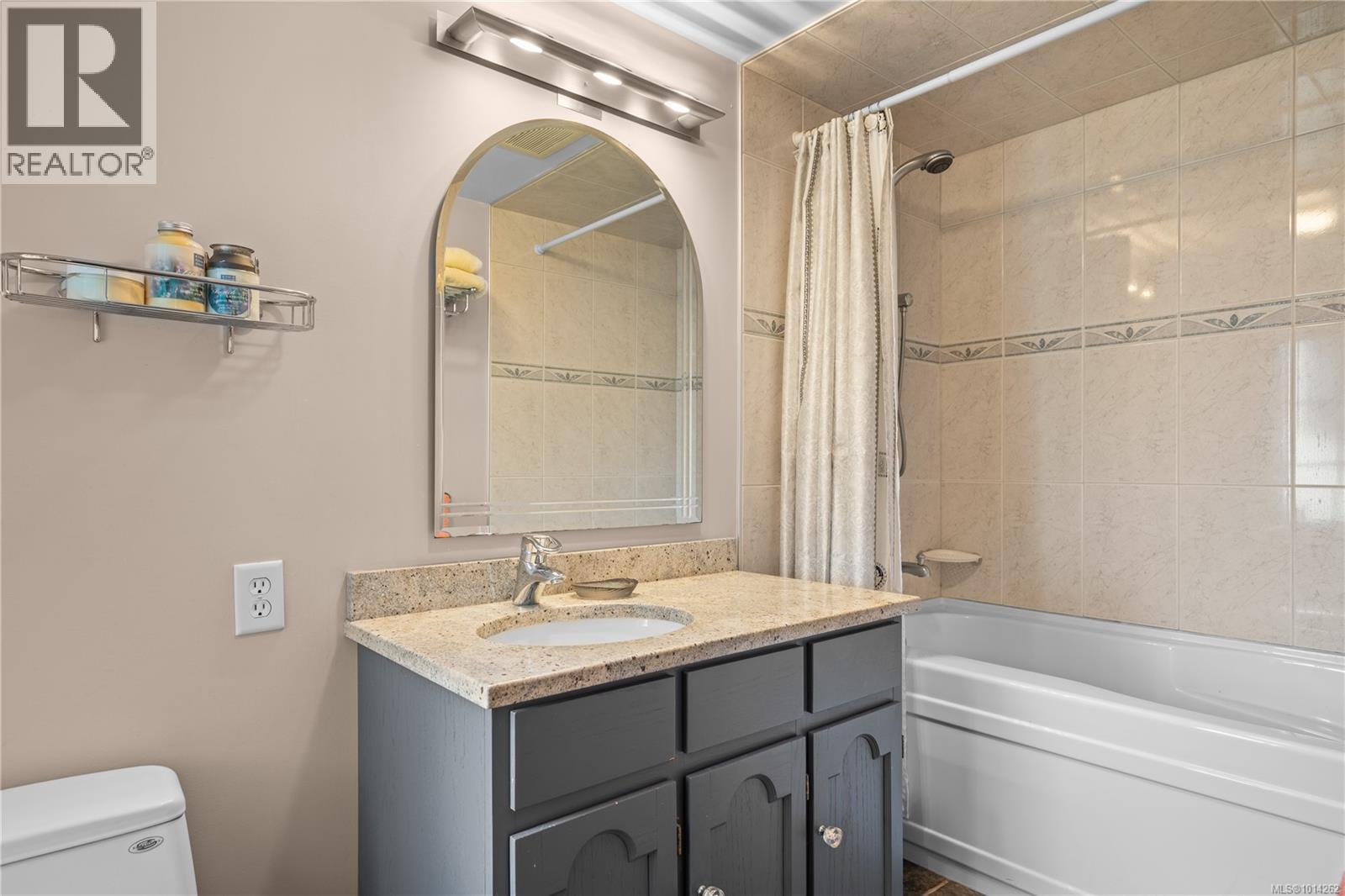 52 Sylvan Lane, Oak Bay
