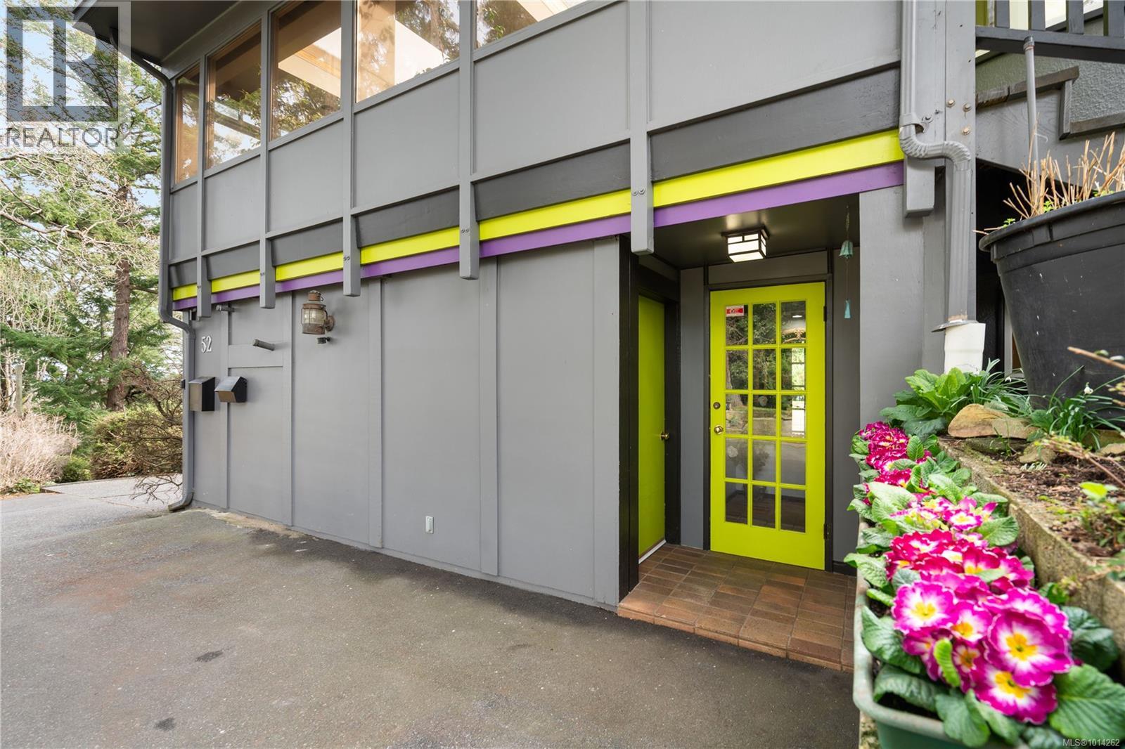 52 Sylvan Lane, Oak Bay