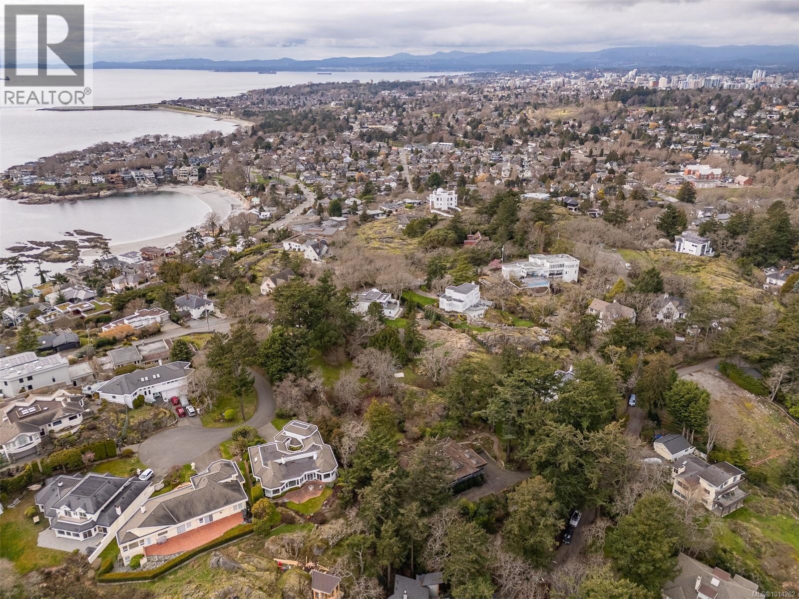 52 Sylvan Lane, Oak Bay