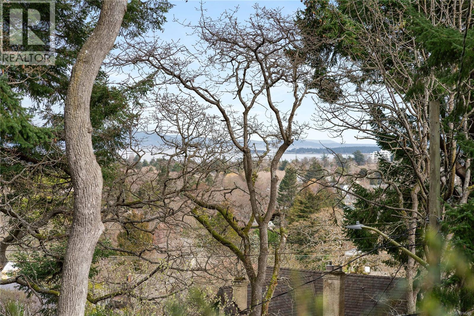 52 Sylvan Lane, Oak Bay