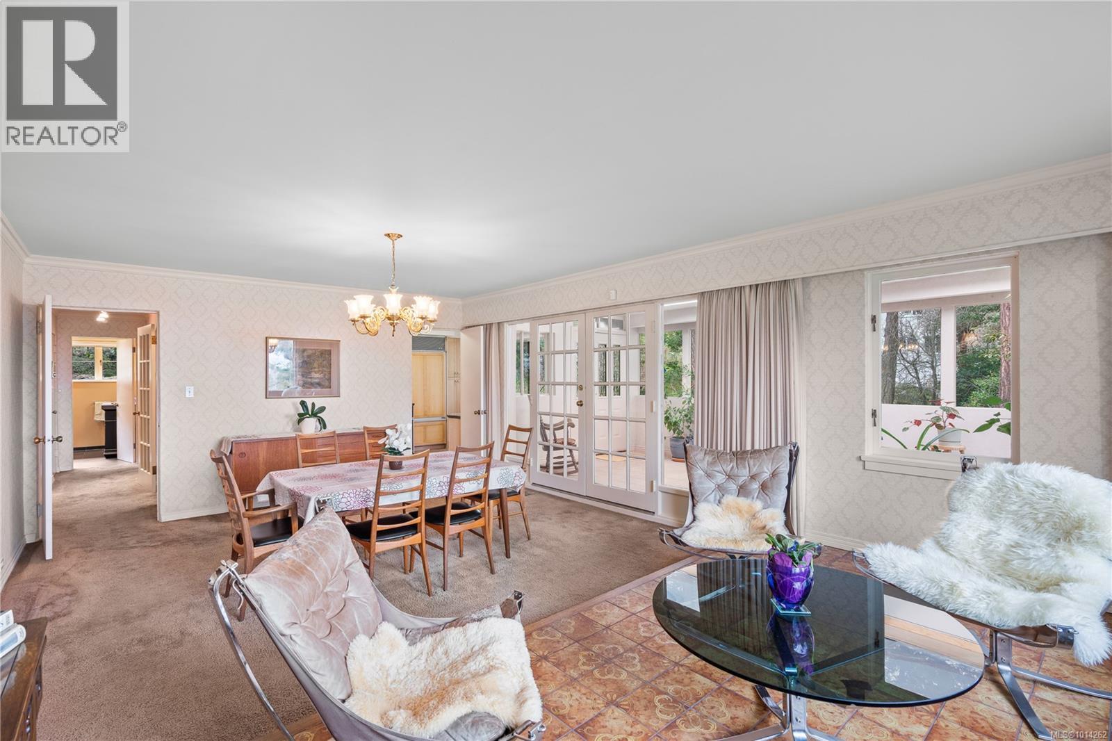 52 Sylvan Lane, Oak Bay