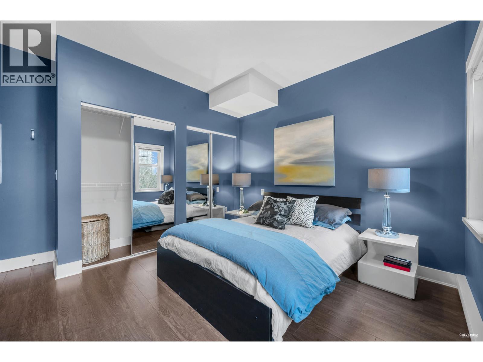 202 828 ROYAL AVENUE, New Westminster