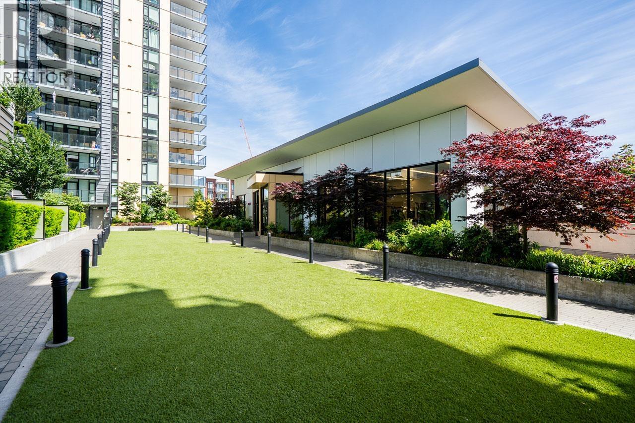 2704 1401 HUNTER STREET, North Vancouver